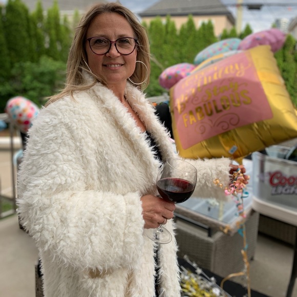 Meet your Posher, Josée - Picture 2 of 9